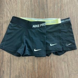 Set of 3 nike pro spandex. All black and size small